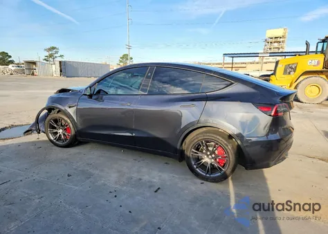 2025 Tesla Model Y z USA, uszkodzony, nr VIN 7SAYGDEE6SA353471